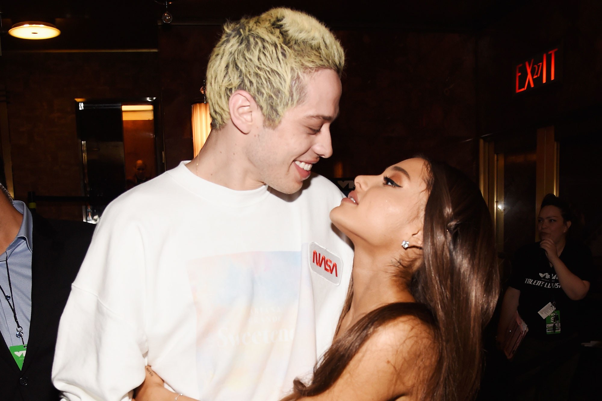 Pete Davidson Exchanged Ariana Grande’s contraception pills With Tic Tacs (He Jokes)
