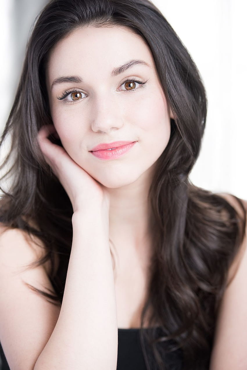 Grace Fulton Net Worth, Age, Husband, Family and Biography